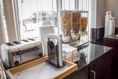 Quality Inn Long Island City - Queensboro Bridge image 13